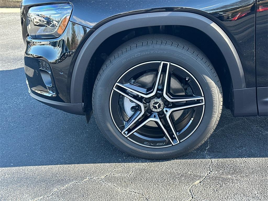 new 2026 Mercedes-Benz GLB 250 car, priced at $53,875