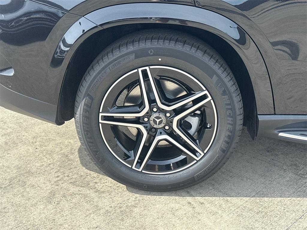 new 2026 Mercedes-Benz GLE 450 car, priced at $83,410