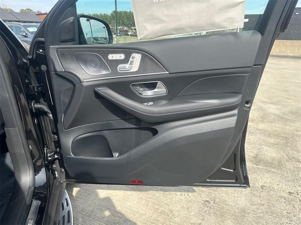 new 2026 Mercedes-Benz GLE 450 car, priced at $83,410