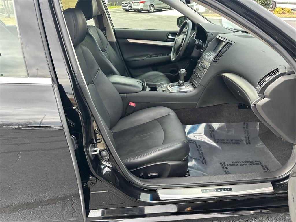 used 2015 INFINITI Q40 car, priced at $11,994