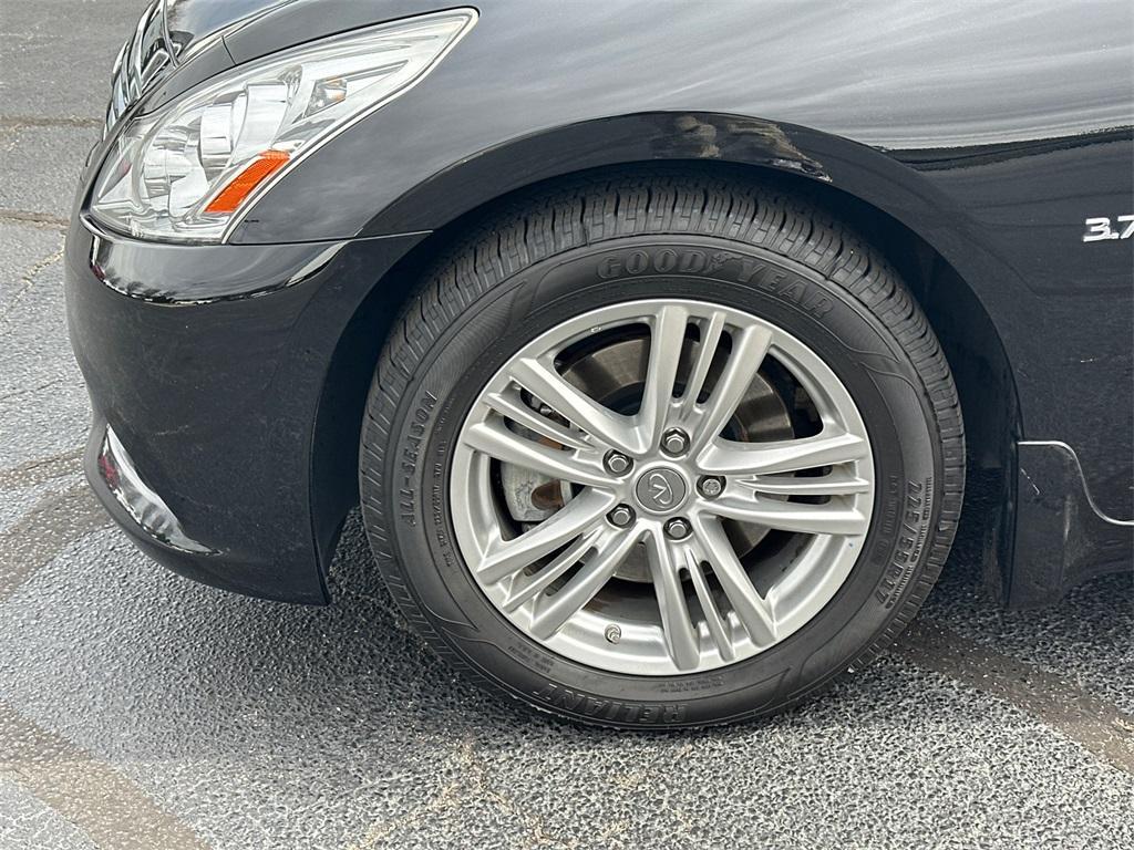 used 2015 INFINITI Q40 car, priced at $11,994