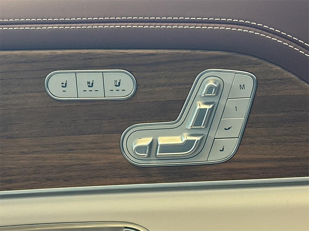 used 2024 Mercedes-Benz Maybach GLS 600 car, priced at $129,847