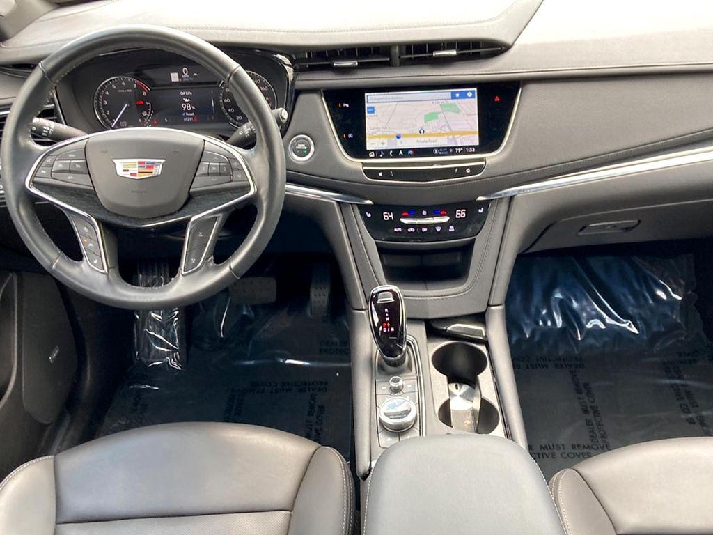used 2023 Cadillac XT5 car, priced at $30,923