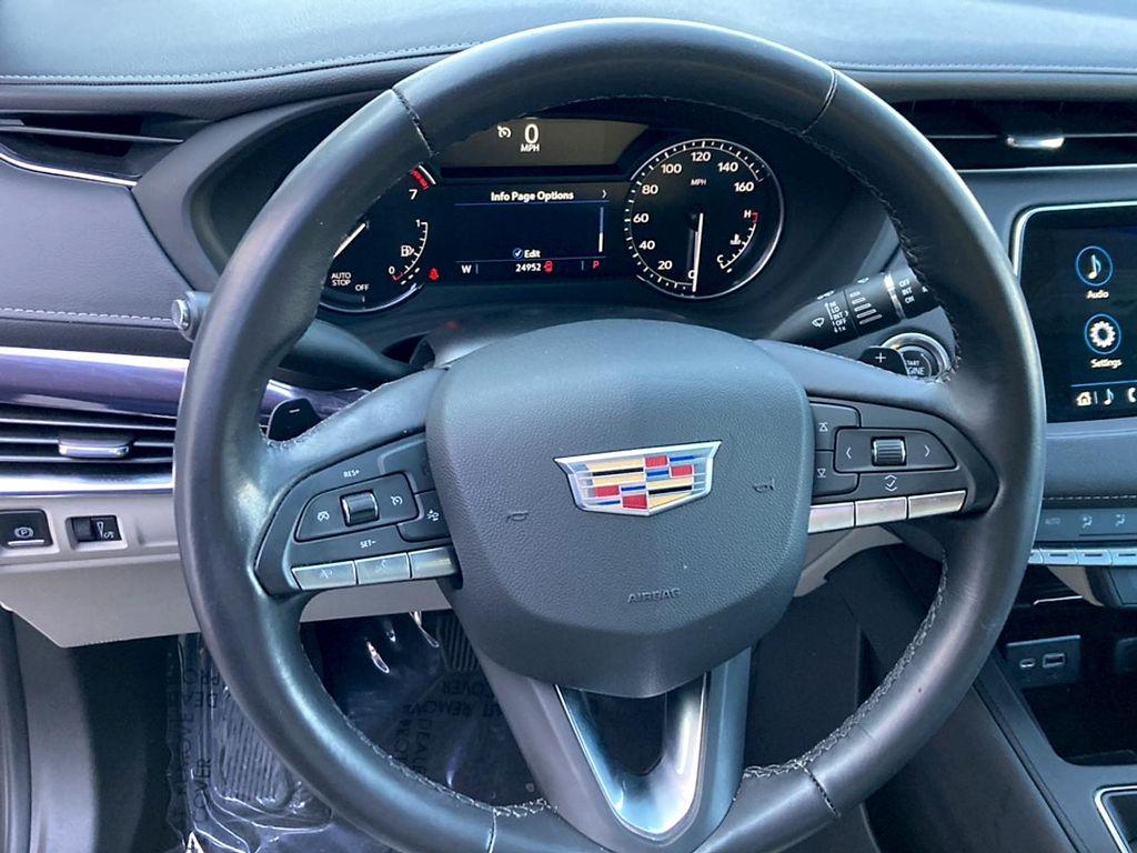 used 2022 Cadillac XT4 car, priced at $25,984