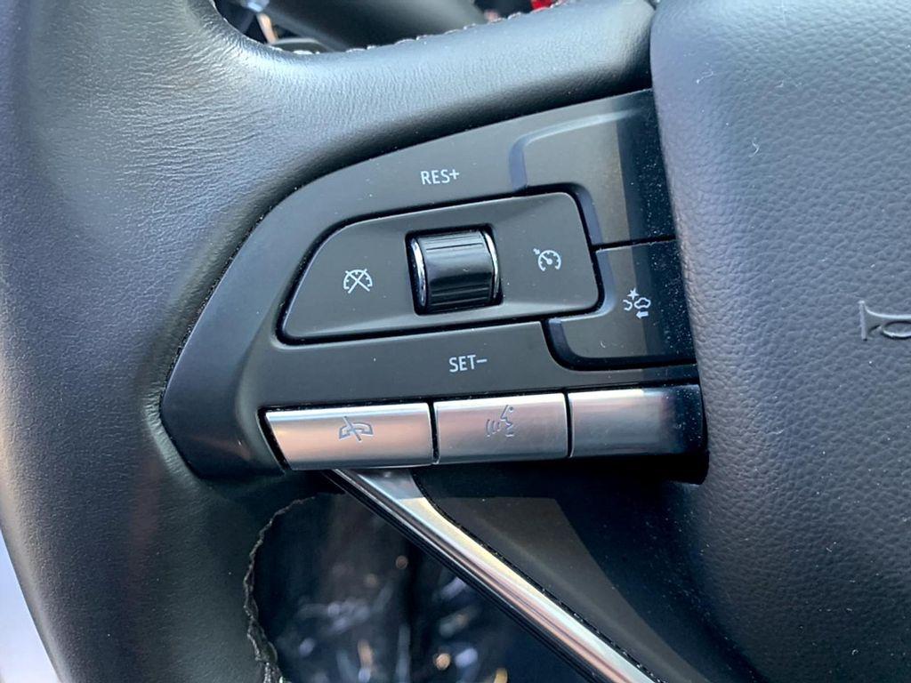 used 2024 Cadillac XT6 car, priced at $37,973