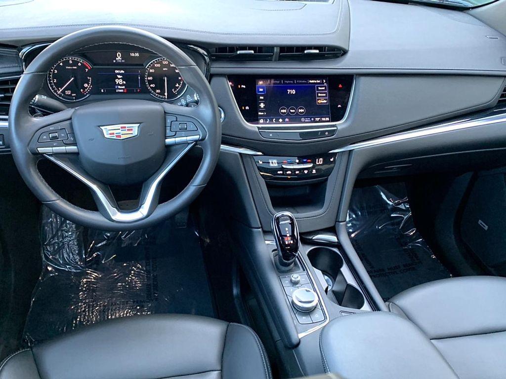 used 2024 Cadillac XT6 car, priced at $37,973