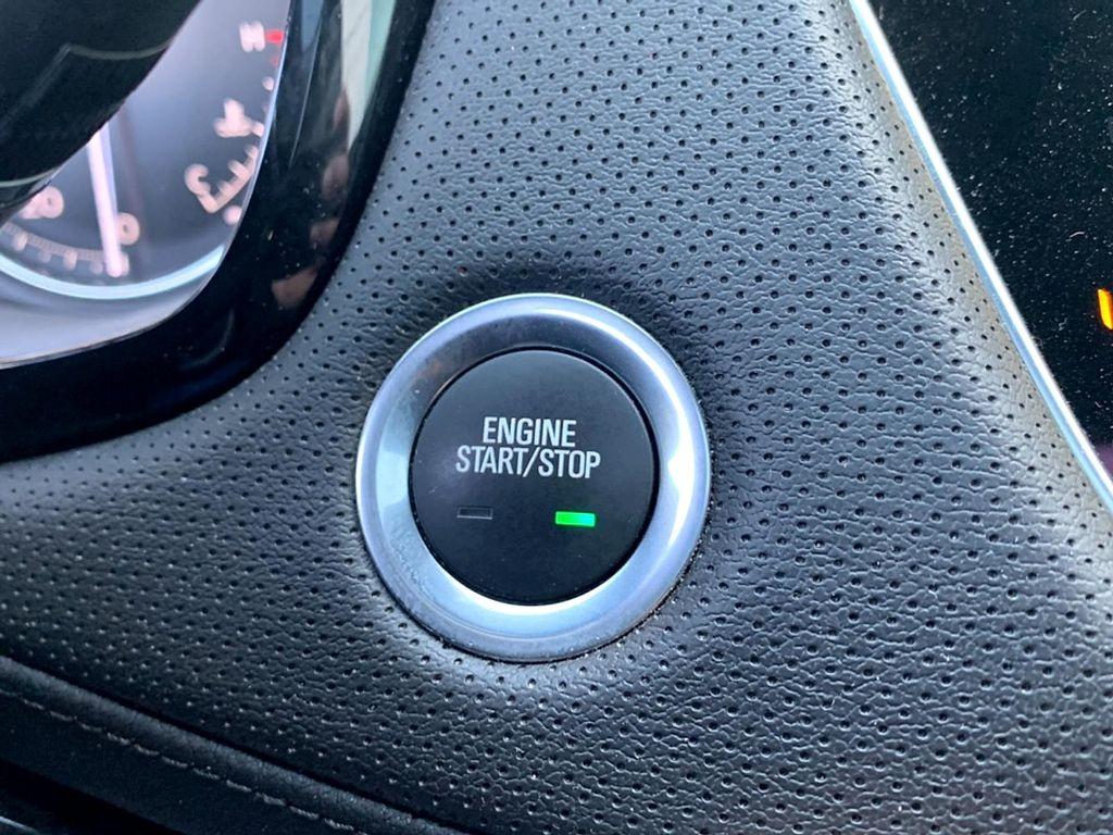 Crystal White Tricoat 2024 Cadillac XT6 Luxury FWD