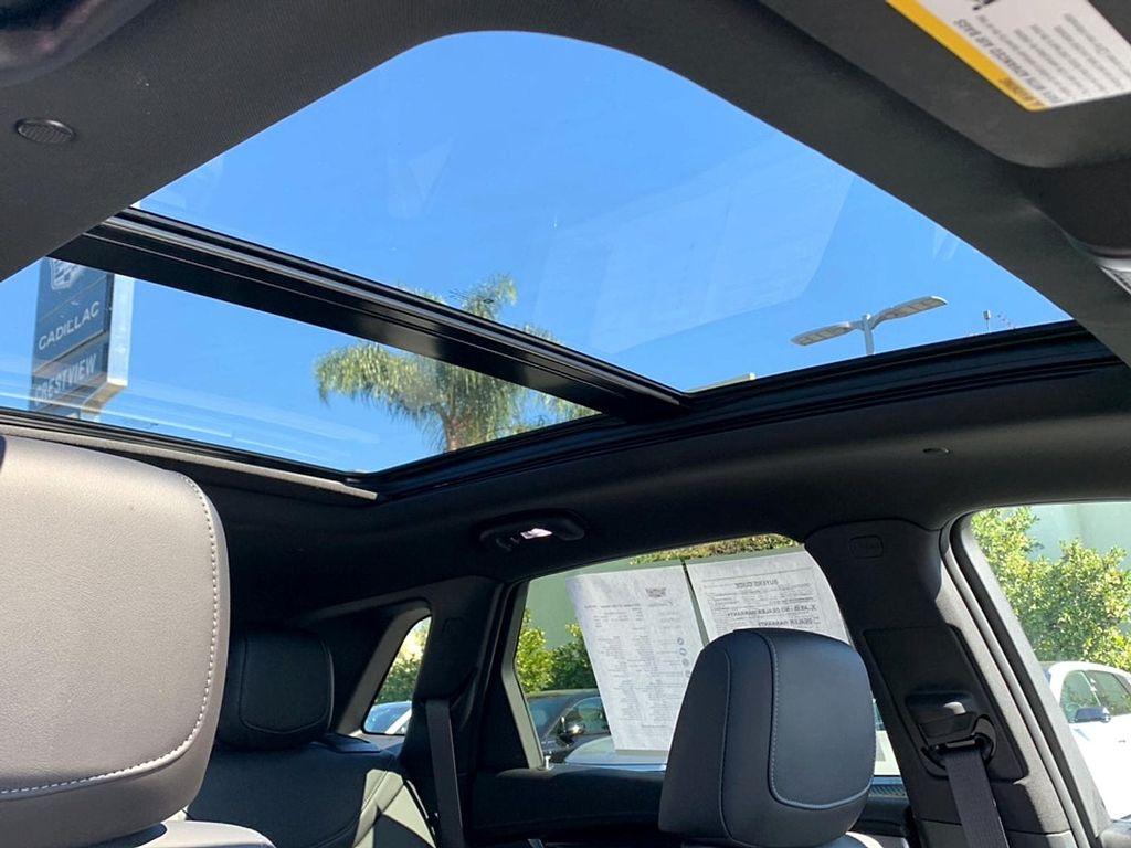 used 2024 Cadillac XT5 car, priced at $40,962