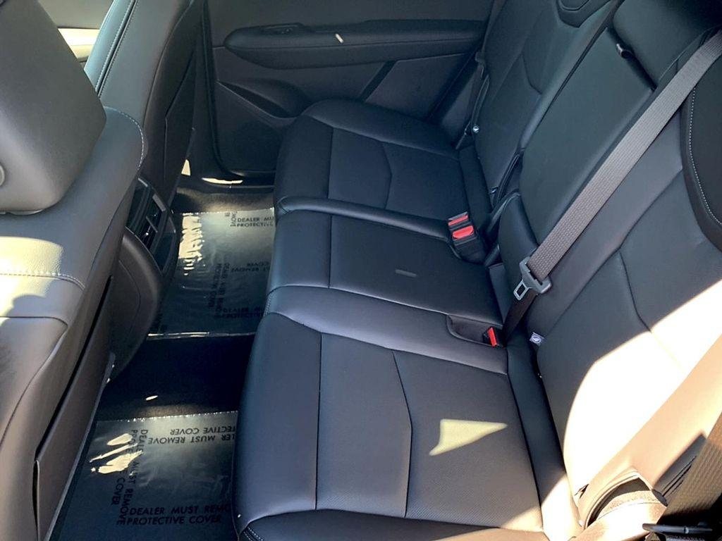 used 2024 Cadillac XT5 car, priced at $40,962