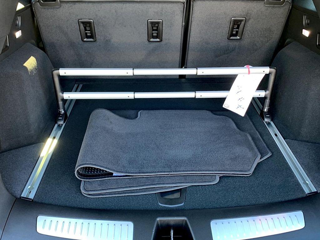 used 2024 Cadillac XT5 car, priced at $40,962