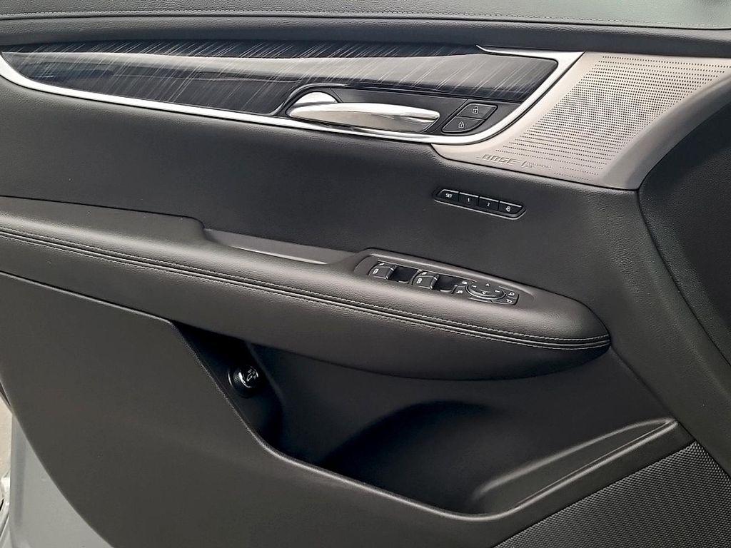 used 2024 Cadillac XT6 car, priced at $39,413