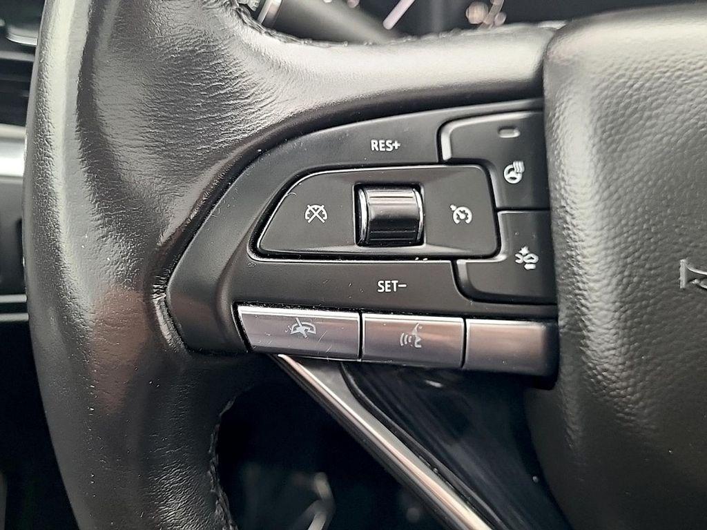 used 2024 Cadillac XT6 car, priced at $39,413