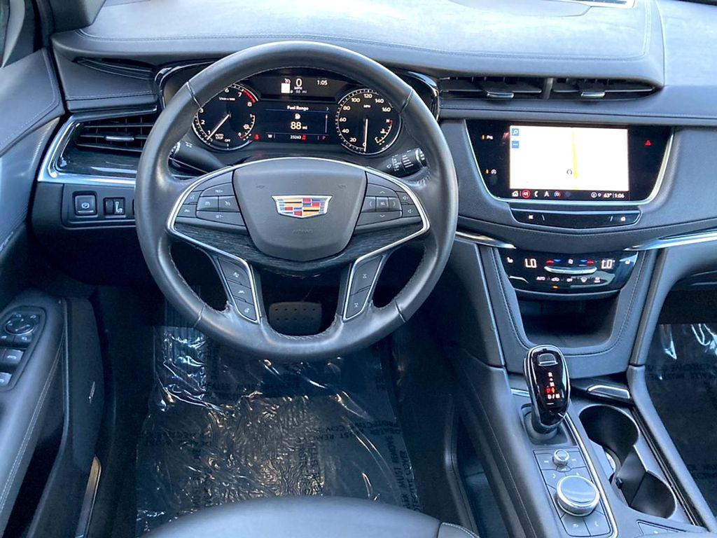 used 2022 Cadillac XT5 car, priced at $29,906