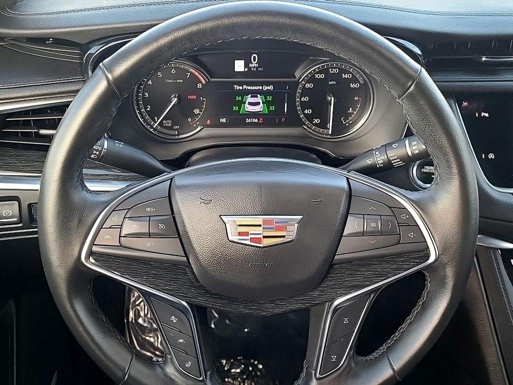 used 2023 Cadillac XT5 car, priced at $34,473