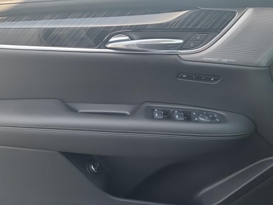 used 2023 Cadillac XT6 car, priced at $38,932