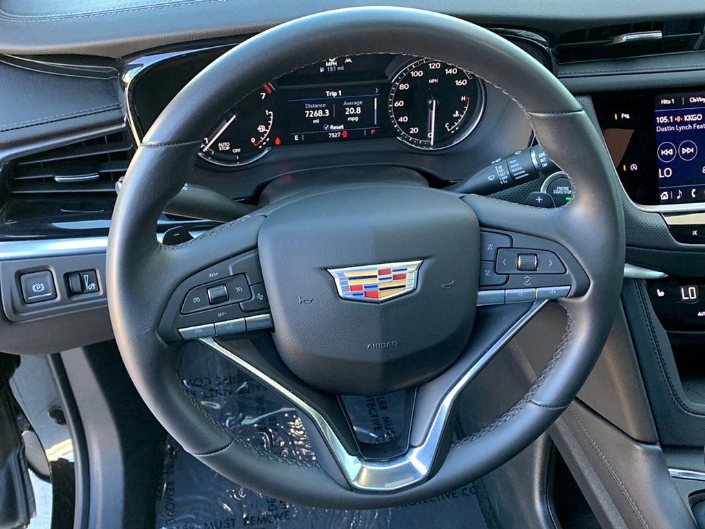 used 2025 Cadillac XT6 car, priced at $43,939