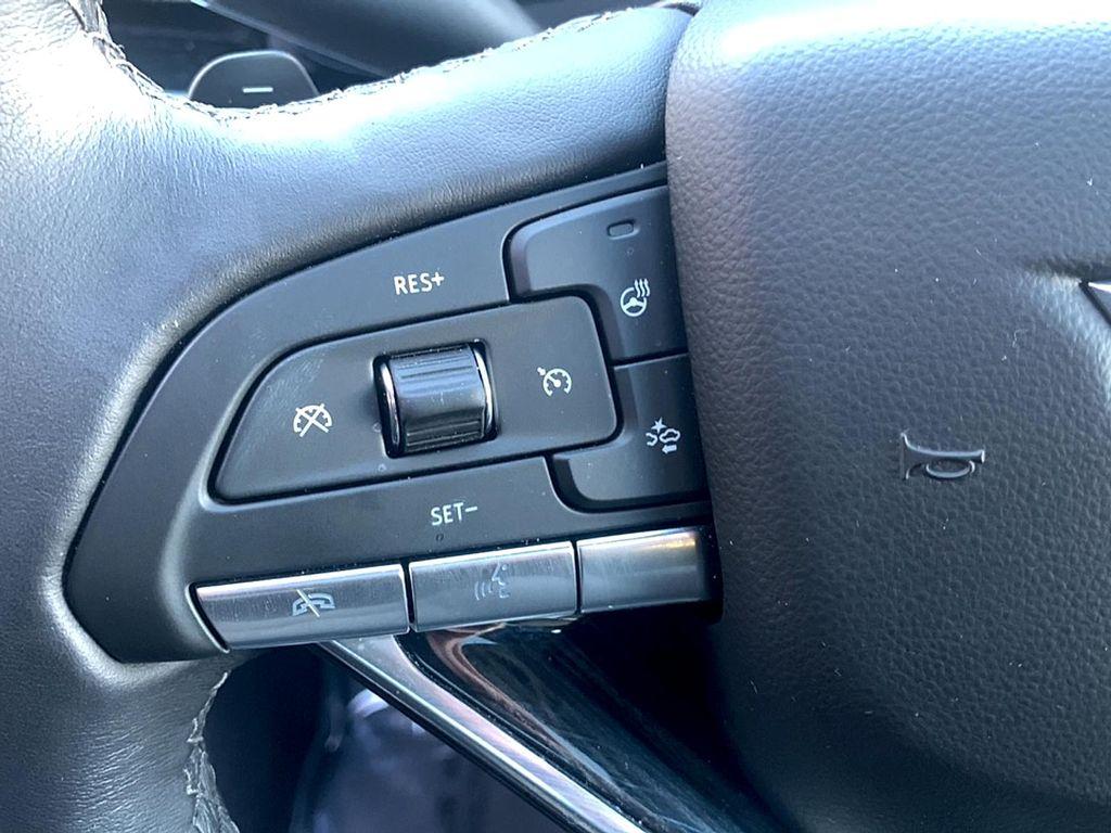 used 2025 Cadillac XT6 car, priced at $51,978