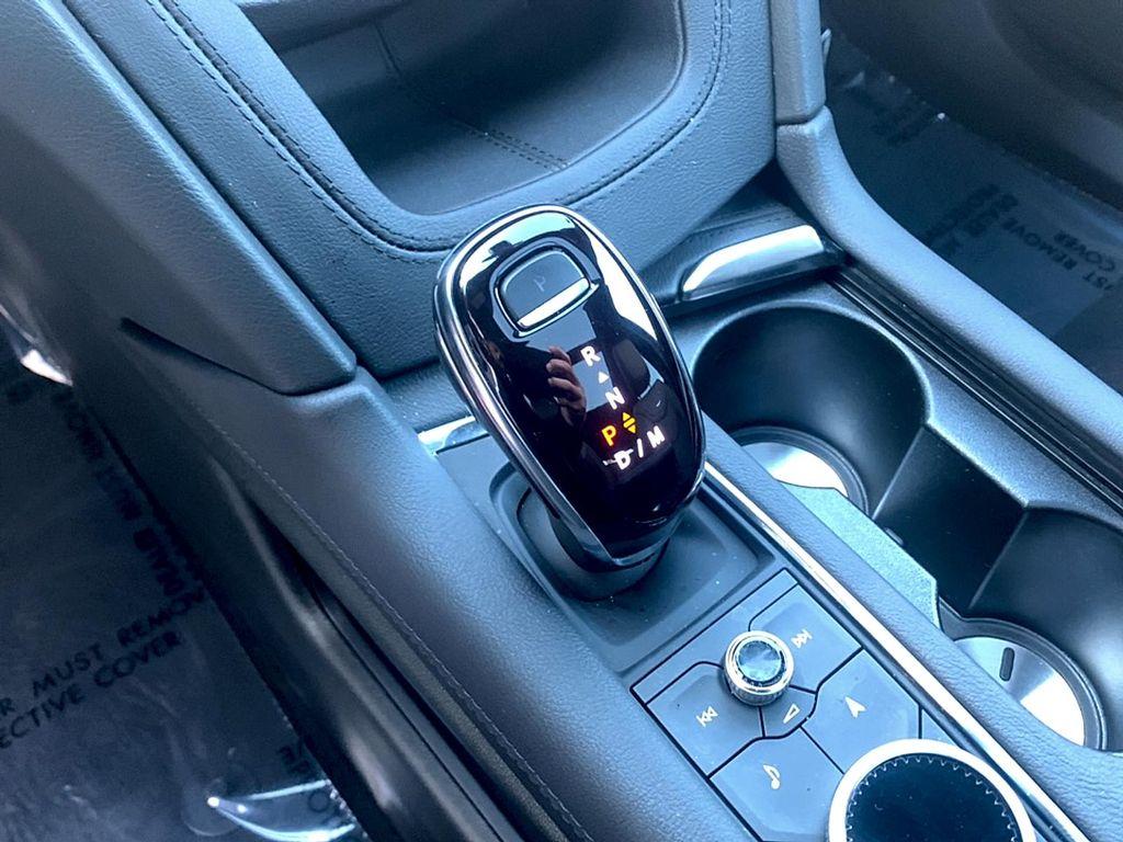 used 2025 Cadillac XT6 car, priced at $51,978