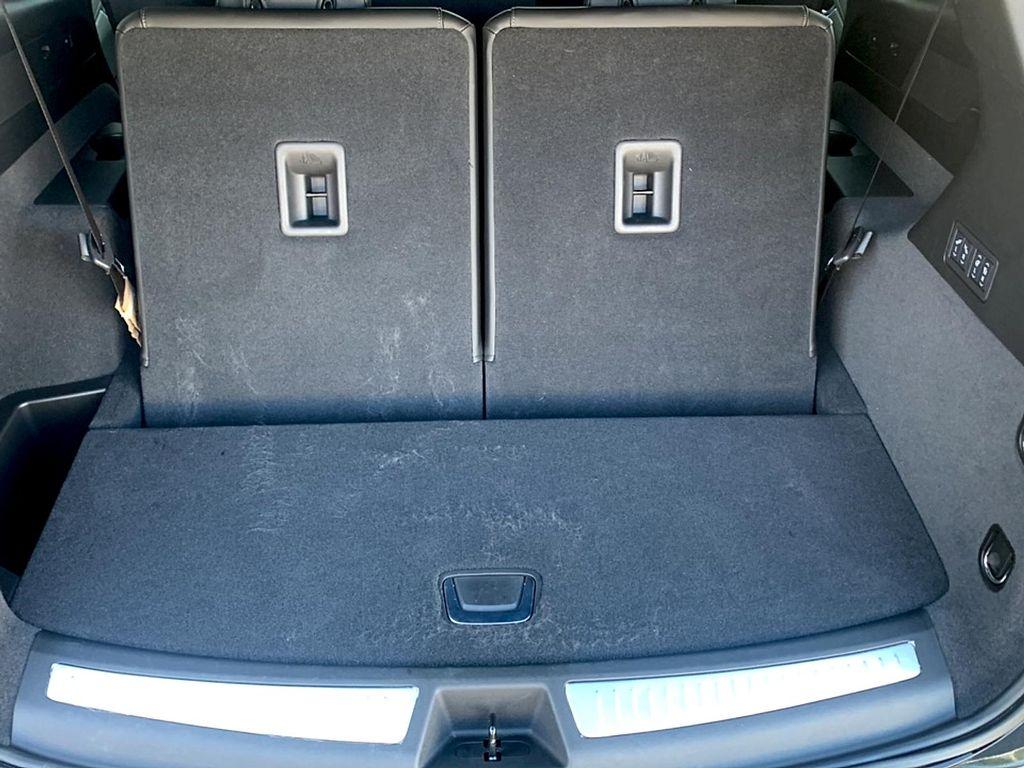 used 2025 Cadillac XT6 car, priced at $51,978