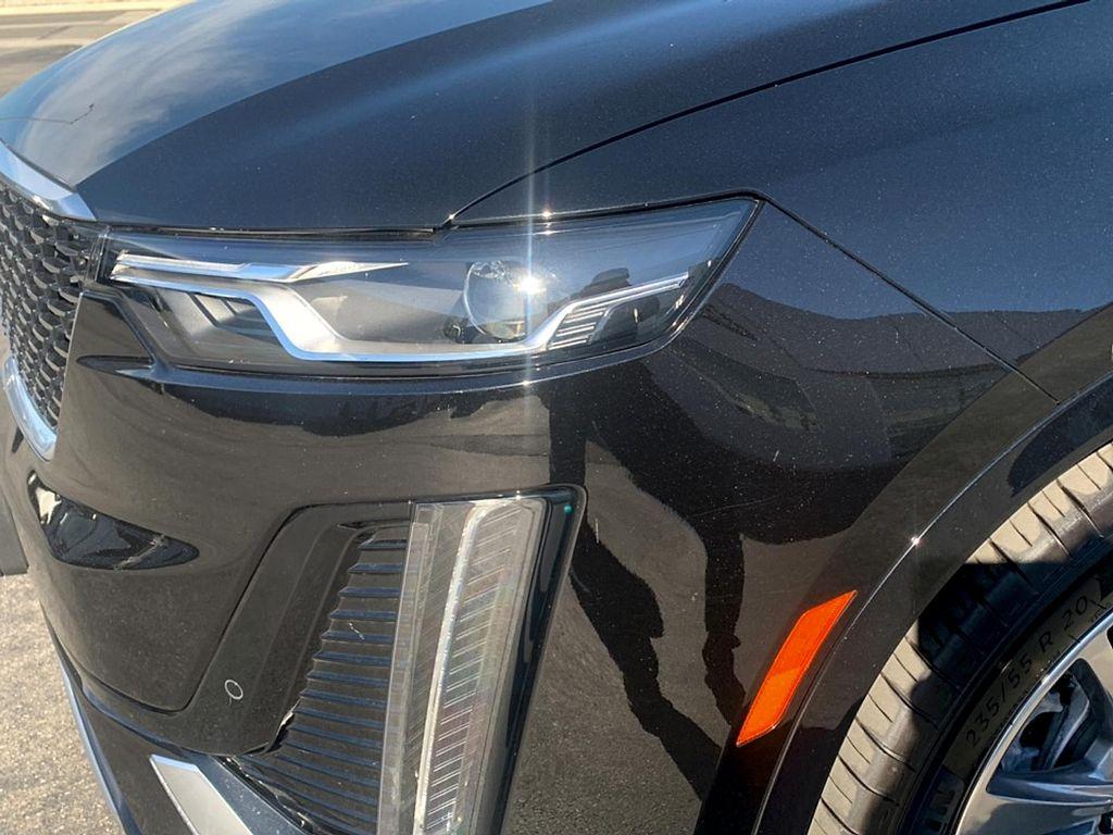 used 2025 Cadillac XT6 car, priced at $51,978