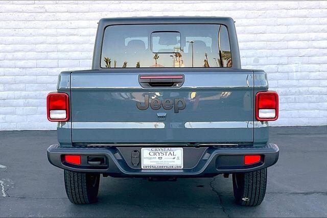 new 2026 Jeep Gladiator car, priced at $43,735