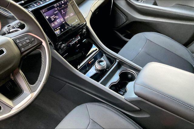 new 2025 Jeep Grand Cherokee car, priced at $31,950