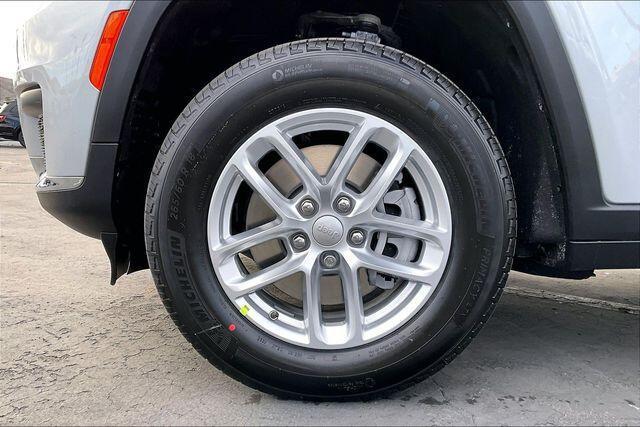 new 2025 Jeep Grand Cherokee L car, priced at $35,070