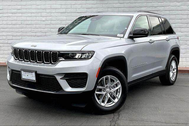 new 2026 Jeep Grand Cherokee car, priced at $44,000