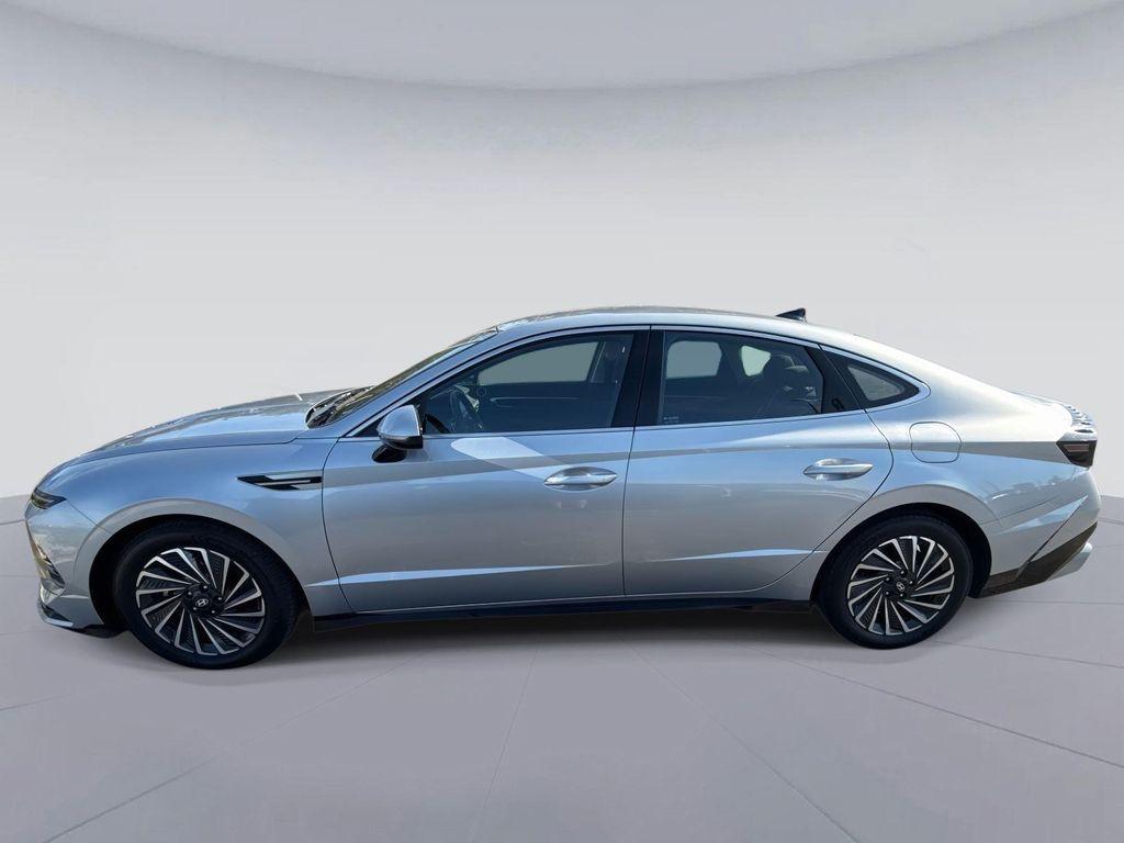 used 2024 Hyundai Sonata Hybrid car, priced at $23,495
