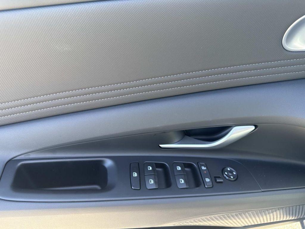 new 2025 Hyundai Elantra car, priced at $23,368