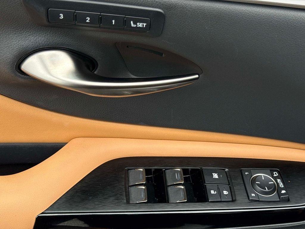 used 2024 Lexus ES 350 car, priced at $39,895