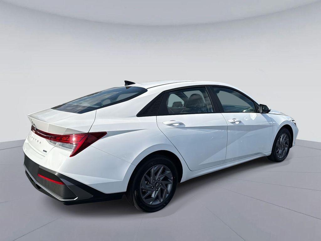 new 2026 Hyundai ELANTRA HEV car, priced at $26,279