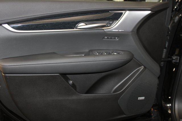 new 2025 Cadillac XT5 car, priced at $53,215