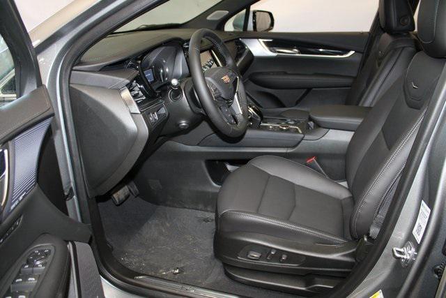 new 2025 Cadillac XT5 car, priced at $56,585