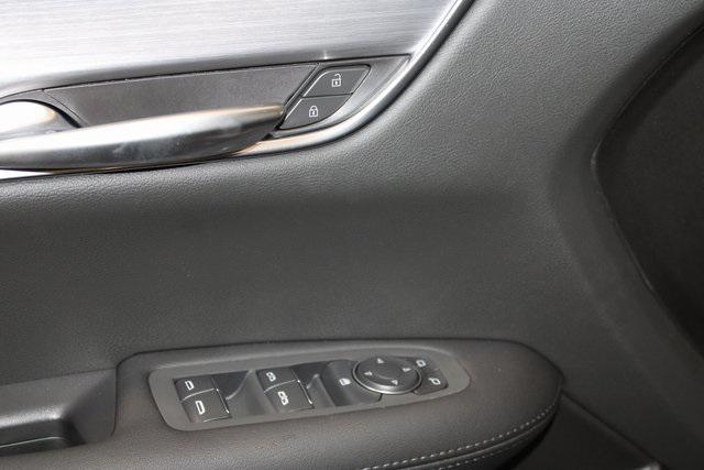 new 2025 Cadillac XT5 car, priced at $43,115