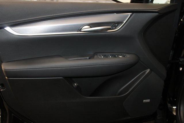 new 2025 Cadillac XT5 car, priced at $43,115