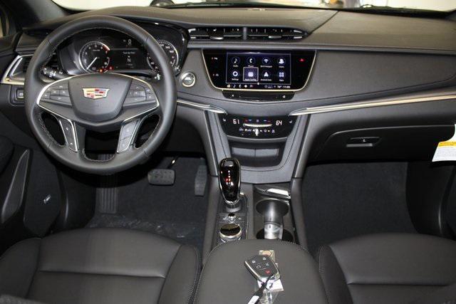 new 2025 Cadillac XT5 car, priced at $44,915