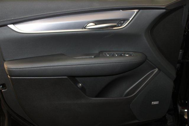 new 2025 Cadillac XT5 car, priced at $44,915