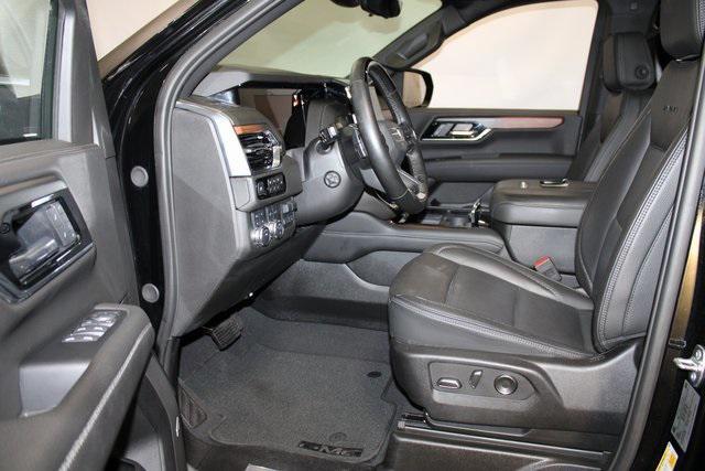 used 2025 GMC Yukon car, priced at $69,991