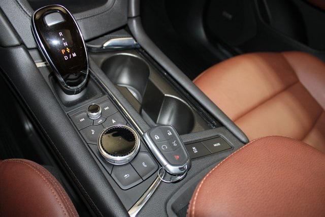 used 2020 Cadillac XT5 car, priced at $30,991