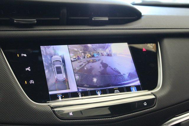 new 2025 Cadillac XT5 car, priced at $58,990