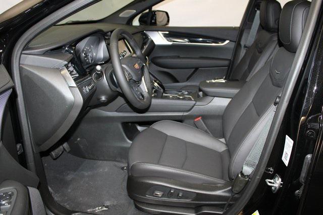 new 2025 Cadillac XT5 car, priced at $58,990