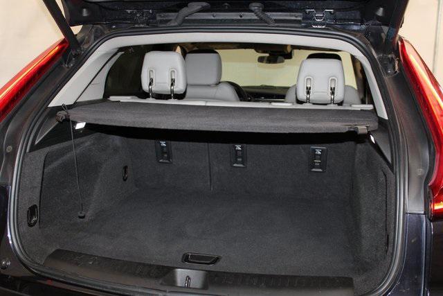 used 2022 Cadillac XT4 car, priced at $26,482