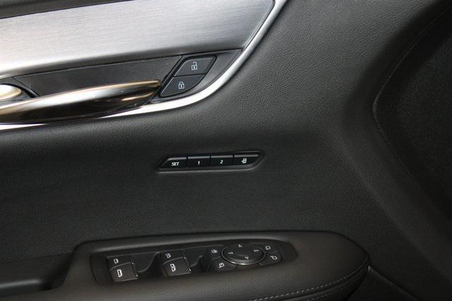 new 2025 Cadillac XT6 car, priced at $49,215