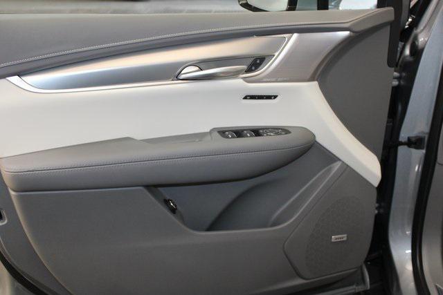 new 2025 Cadillac XT5 car, priced at $54,764