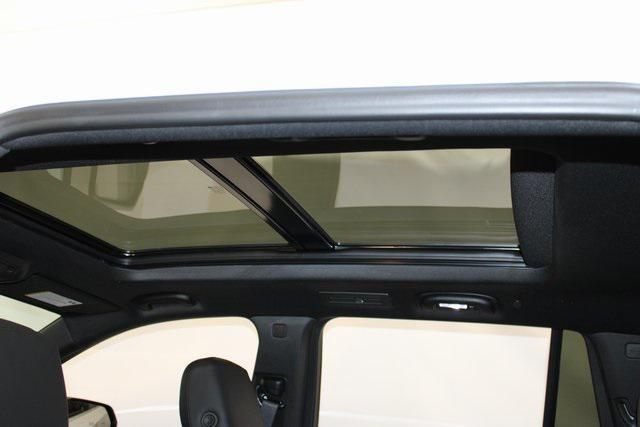 new 2025 Cadillac XT6 car, priced at $58,915