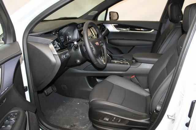 new 2025 Cadillac XT6 car, priced at $58,915