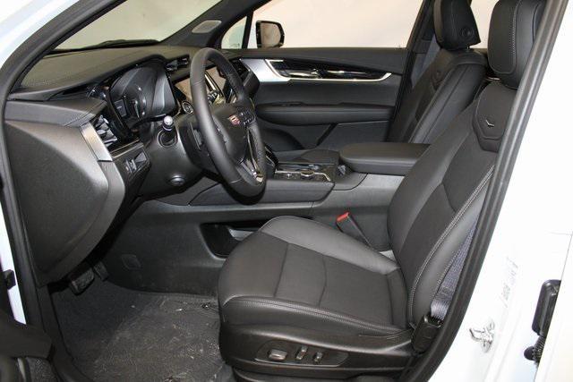 new 2025 Cadillac XT6 car, priced at $58,915