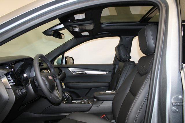 new 2025 Cadillac XT6 car, priced at $50,590