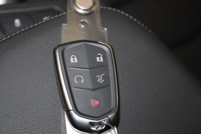 new 2025 Cadillac XT6 car, priced at $50,590